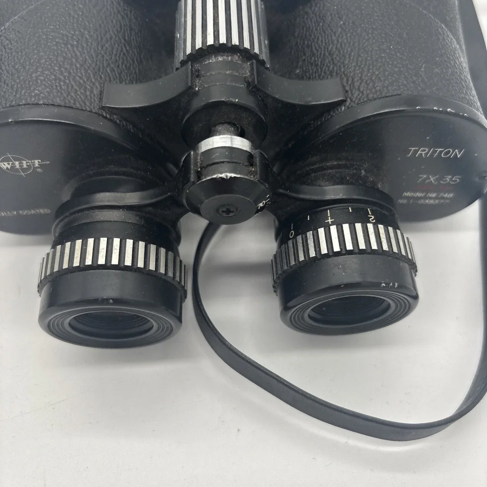 Vintage Swift Triton Binoculars Model 748 ~ 7x35mm Field 7.2 with Case Excellent
